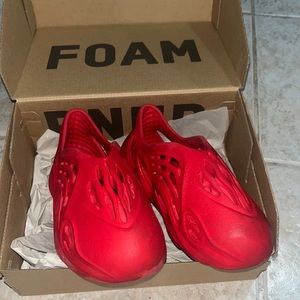 Yeezy foam runners toddler